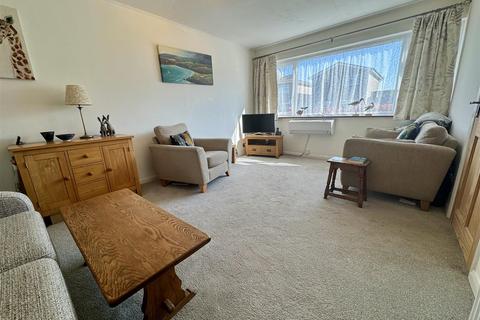 24 Arcadia Road, Burnham-on-crouch, CM0 8EF