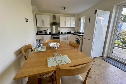 24 Arcadia Road, Burnham-on-crouch, CM0 8EF