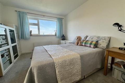 24 Arcadia Road, Burnham-on-crouch, CM0 8EF
