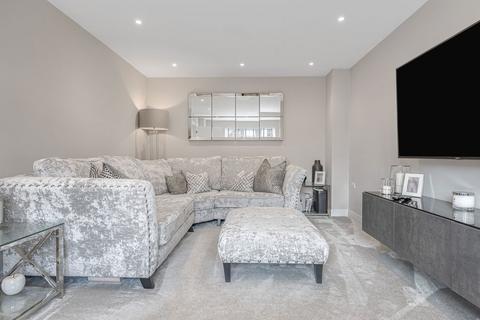 4 bedroom detached house for sale, Pastures Drive, Solihull B90