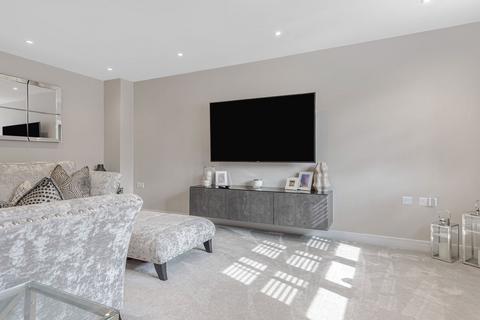 4 bedroom detached house for sale, Pastures Drive, Solihull B90