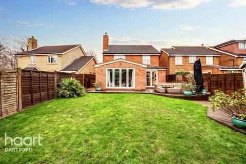 34 Moore Close, Dartford, DA2 6NN