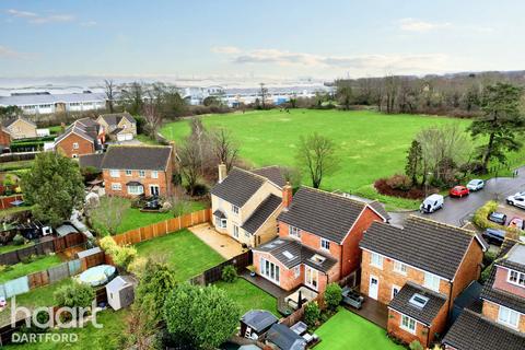 34 Moore Close, Dartford, DA2 6NN