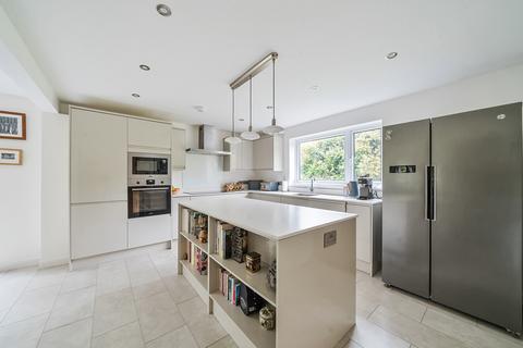 The Spinney Rewlands Drive, Winchester, SO22 6PA