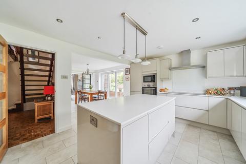 The Spinney Rewlands Drive, Winchester, SO22 6PA