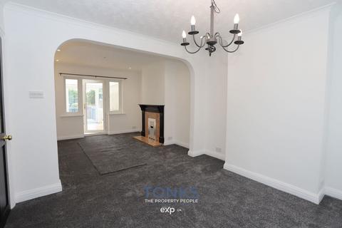 3 bedroom semi-detached house for sale, Summerfields Avenue, Halesowen B62