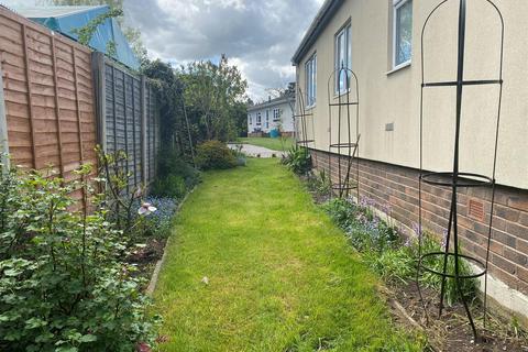 2 bedroom park home for sale, Kings Head Park, Newport