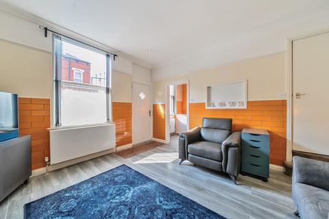 8 Edinburgh Place, Leeds, LS12 3RQ