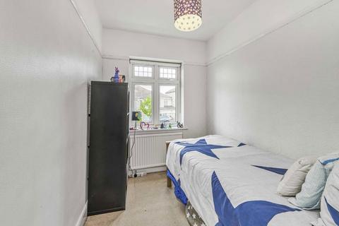 25 Springfield Road, Thornton Heath, CR7 8DZ