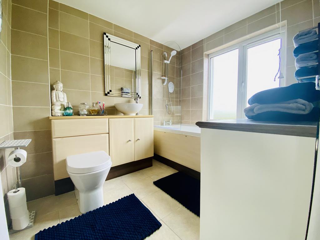Hillcrest bath