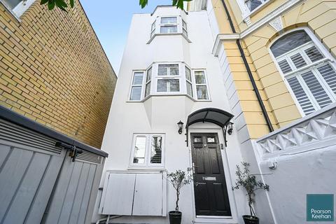 4 bedroom end of terrace house for sale, St. Aubyns, Hove