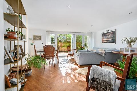 4 bedroom end of terrace house for sale, St. Aubyns, Hove