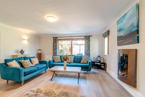 4 bedroom detached house for sale, Main Street Crowfield Brackley, Northamptonshire, NN13 5TW
