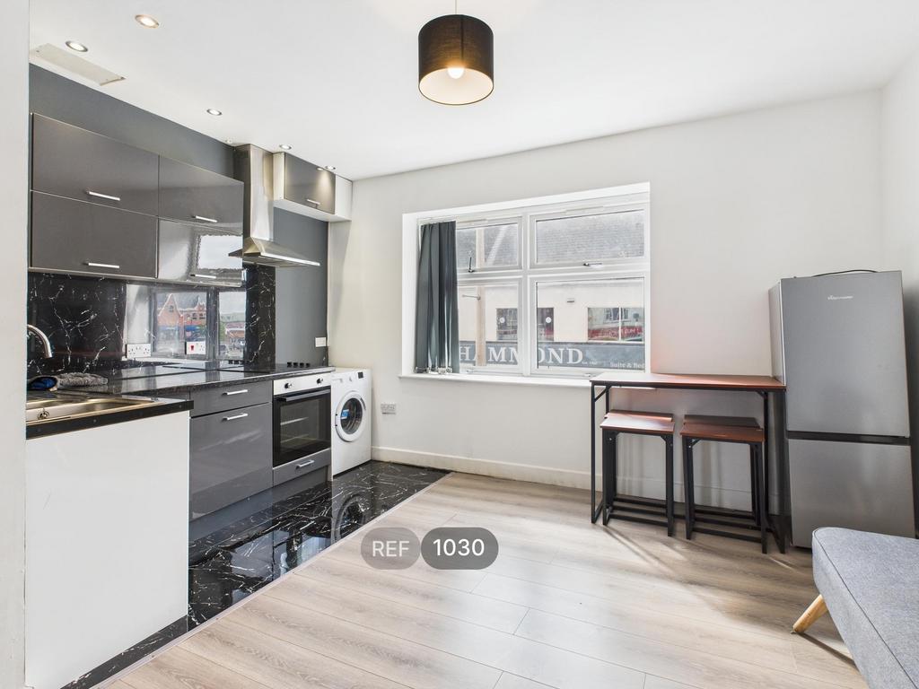 Kitchen & Living area 1