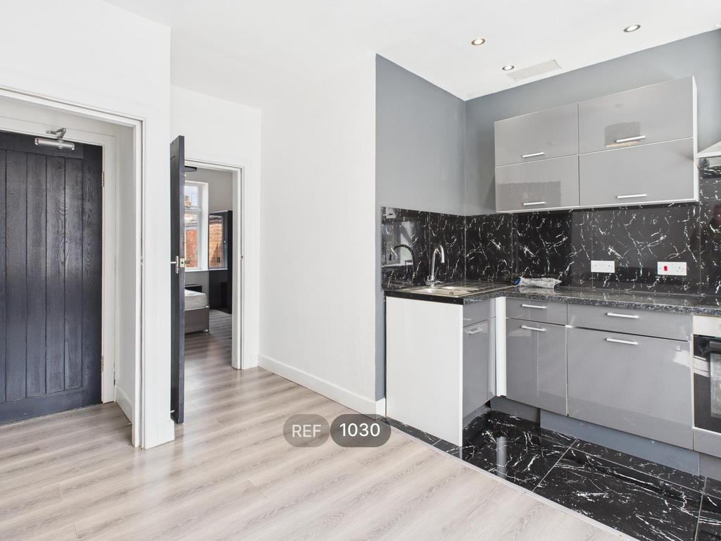 Kitchen & Living area 1