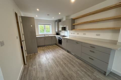 3 bedroom semi-detached house to rent, Foresters Close, Keynsham BS31