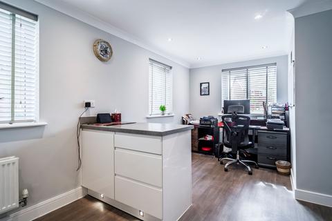 36 Finch Road, Attleborough, NR17 1GL