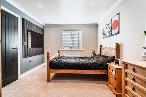 36 Finch Road, Attleborough, NR17 1GL