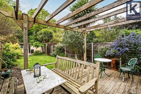 4 bedroom end of terrace house for sale, Stoneleigh Avenue, Worcester Park, KT4