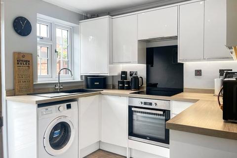 6 Campion Close, Northfleet, Gravesend, DA11 8TB