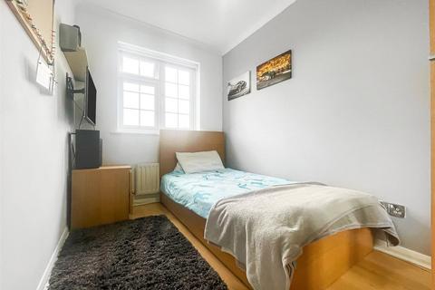 6 Campion Close, Northfleet, Gravesend, DA11 8TB