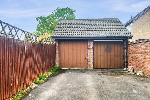 6 Campion Close, Northfleet, Gravesend, DA11 8TB
