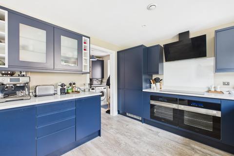 4 Lingwell Close, Chinnor, OX39 4FR
