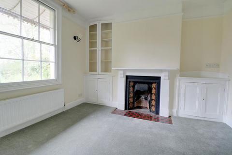 3 bedroom house to rent, Wye Terrace, Hereford, HR4 9DW