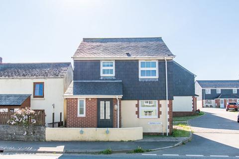 3 bedroom detached house to rent, Farmers Close, East Taphouse, PL14