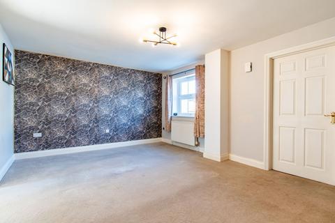 3 bedroom detached house to rent, Farmers Close, East Taphouse, PL14