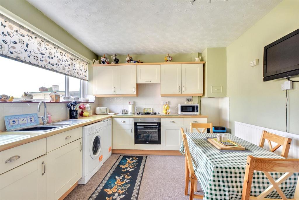 Kitchen  (2).jpeg