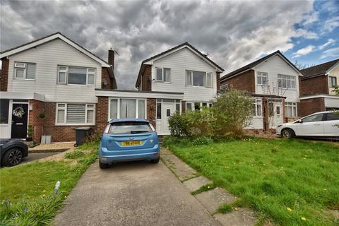 4 bedroom semi-detached house for sale, Lawnfold, Hadfield, Glossop, Derbyshire, SK13