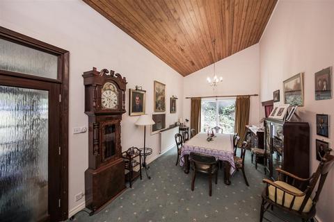 4 bedroom detached house for sale, Quarry Hill, Sevenoaks TN15