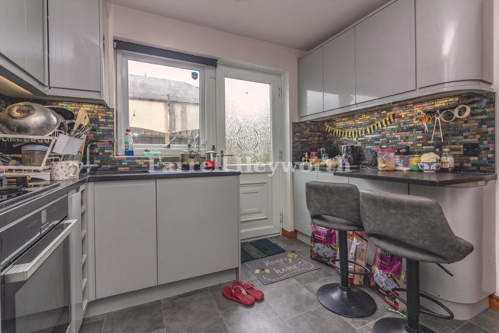 Kitchen b