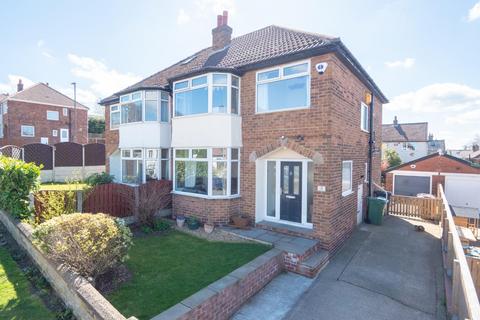 3 bedroom semi-detached house for sale, Hillfoot Drive, Pudsey