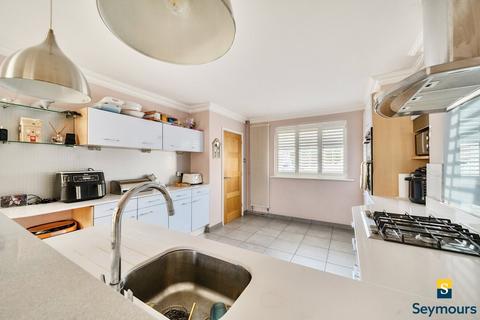 47 Coltsfoot Drive, Guildford, GU1 1YG