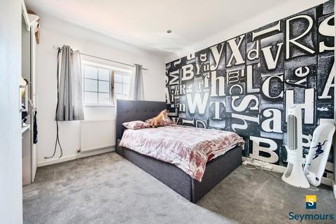 47 Coltsfoot Drive, Guildford, GU1 1YG