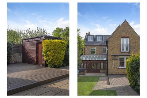 4 Aston Road, London, W5 2RL