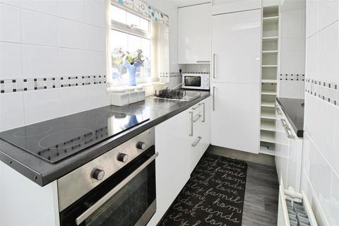 2 bedroom cottage for sale, Rooley Lane, Bradford BD4