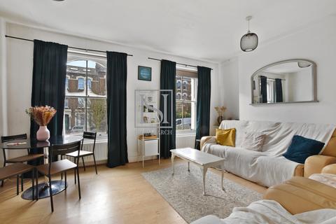3 bedroom flat to rent, Archway, London, N19