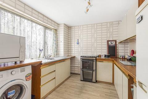 undefined, Dean Road, Hounslow, TW3