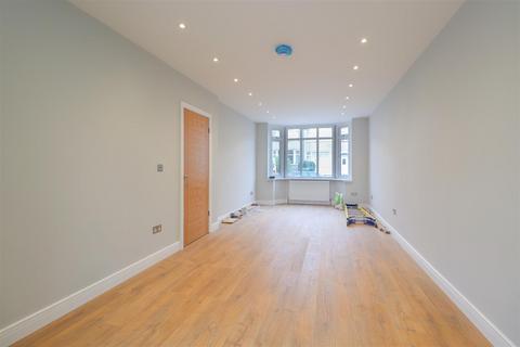 3 bedroom end of terrace house to rent, Purefoy Road, Coventry CV3