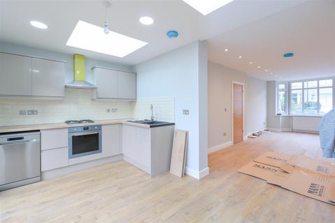 3 bedroom end of terrace house to rent, Purefoy Road, Coventry CV3