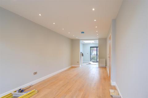 3 bedroom end of terrace house to rent, Purefoy Road, Coventry CV3