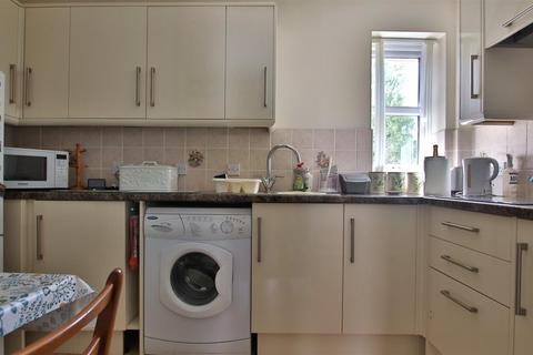 2 bedroom bungalow for sale, Shephard Mead, Tewkesbury