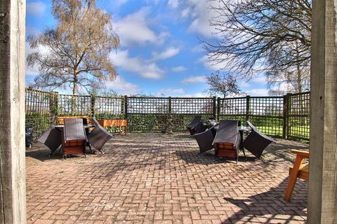 undefined, Shephard Mead, Tewkesbury