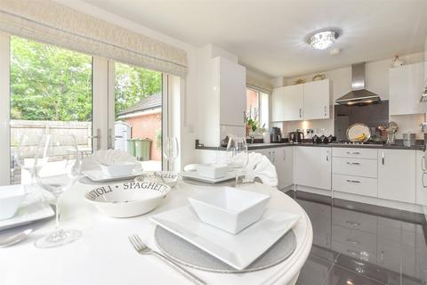 4 bedroom detached house for sale, Radwinter Close, Wickford, Essex