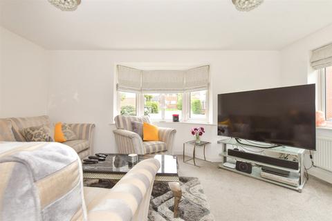 4 bedroom detached house for sale, Radwinter Close, Wickford SS12
