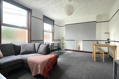 1 bedroom flat for sale, Cottage Grove, Southsea