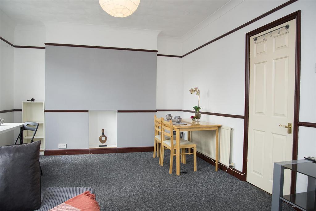 1-bed-student-flat-cottage-grove-portsmouth (18).J